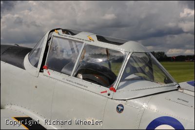 DHC-1 at Goodwood - Click to view high resolution version